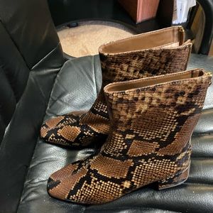 Paolo snake skin brown and black bottoms 6 1/2
